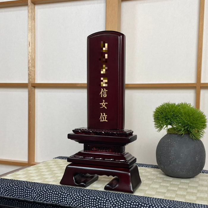 唐木位牌 蓮付春日面粉 紫檀3.0号 国内産唐木無垢位牌 紫檀無垢材 送料無料 高品質 人気の高いザイン 五毛色金粉加飾 メーカーの職人さんによる文字入れ 唐木位牌（紫檀・黒檀）「蓮付春日楼門 ４．５寸」 位牌・過去帳・お